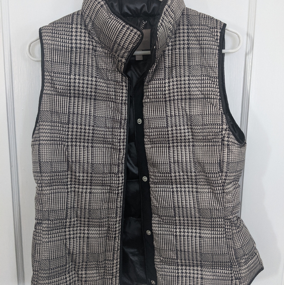 Banana Republic Puffer Vest